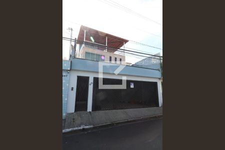 Casa à venda com 150m², 4 quartos e 3 vagasFachada