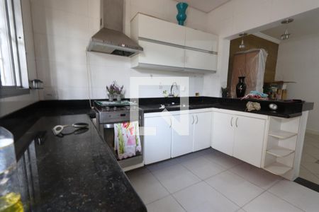 Casa à venda com 150m², 4 quartos e 3 vagasCozinha