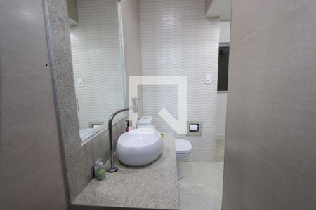 Casa à venda com 150m², 4 quartos e 3 vagasBanheiro de Baixo