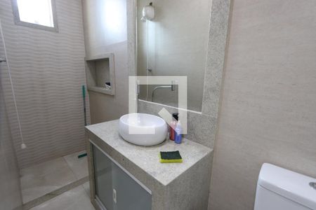 Casa à venda com 150m², 4 quartos e 3 vagasBanheiro de Baixo