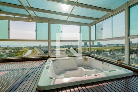 Apartamento à venda com 250m², 2 quartos e 2 vagas Apartamento à venda com 250m², 2 quartos e 2 vagasCobertura