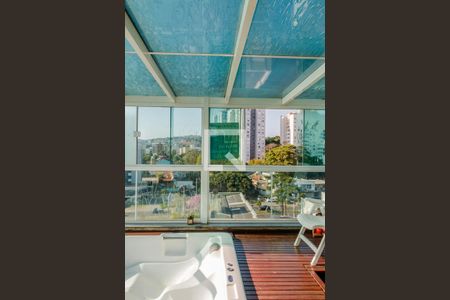 Apartamento à venda com 250m², 2 quartos e 2 vagas Apartamento à venda com 250m², 2 quartos e 2 vagasPlaquinha Instalada