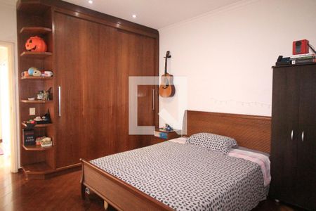 Casa à venda com 480m², 6 quartos e 5 vagasQuarto 2