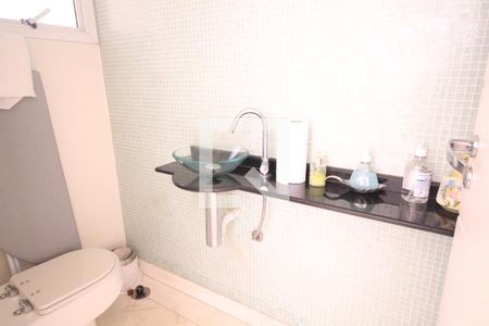 Casa à venda com 480m², 6 quartos e 5 vagasBanheiro externo