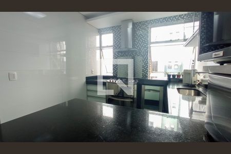 Apartamento à venda com 240m², 4 quartos e 2 vagas