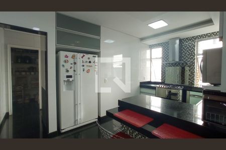 Apartamento à venda com 240m², 4 quartos e 2 vagas