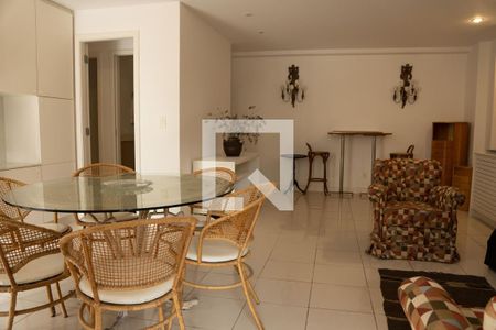 Sala de apartamento à venda com 2 quartos, 110m² em Humaitá, Rio de Janeiro