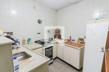 Casa à venda com 250m², 4 quartos e 2 vagas Casa à venda com 250m², 4 quartos e 2 vagasCozinha