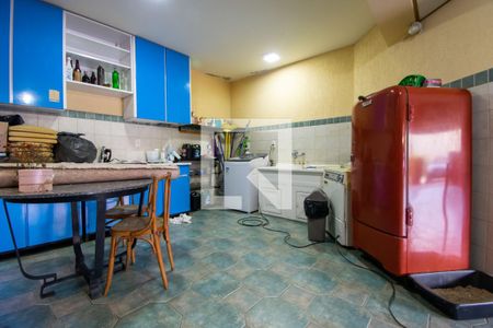 Casa de condomínio à venda com 389m², 3 quartos e 3 vagas Casa de condomínio à venda com 389m², 3 quartos e 3 vagasÁrea de Serviço