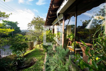 Casa de condomínio à venda com 389m², 3 quartos e 3 vagas Casa de condomínio à venda com 389m², 3 quartos e 3 vagasVaranda da Sala