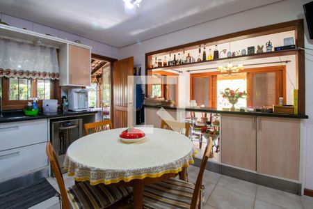 Casa de condomínio à venda com 389m², 3 quartos e 3 vagas Casa de condomínio à venda com 389m², 3 quartos e 3 vagasCozinha