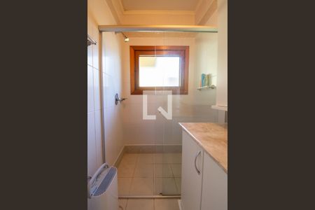 Casa de condomínio à venda com 389m², 3 quartos e 3 vagas Casa de condomínio à venda com 389m², 3 quartos e 3 vagasBanheiro da Suíte 1