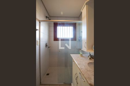 Casa de condomínio à venda com 389m², 3 quartos e 3 vagas Casa de condomínio à venda com 389m², 3 quartos e 3 vagasBanheiro da Suíte 2