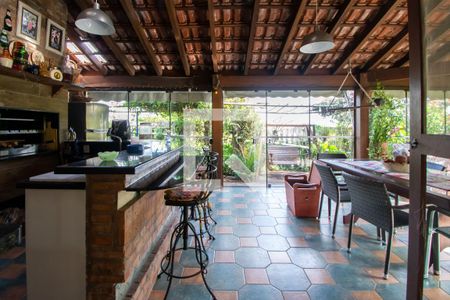 Casa de condomínio à venda com 389m², 3 quartos e 3 vagas Casa de condomínio à venda com 389m², 3 quartos e 3 vagasVaranda da Sala