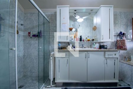 Casa de condomínio à venda com 389m², 3 quartos e 3 vagas Casa de condomínio à venda com 389m², 3 quartos e 3 vagasBanheiro da Suíte 3