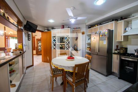 Casa de condomínio à venda com 389m², 3 quartos e 3 vagas Casa de condomínio à venda com 389m², 3 quartos e 3 vagasCozinha