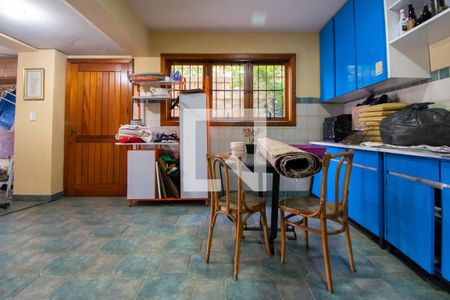 Casa de condomínio à venda com 389m², 3 quartos e 3 vagas Casa de condomínio à venda com 389m², 3 quartos e 3 vagasÁrea de Serviço