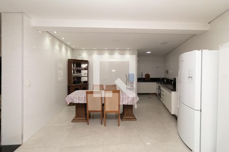 Casa à venda com 208m², 5 quartos e 2 vagas Casa à venda com 208m², 5 quartos e 2 vagascozinha e copa