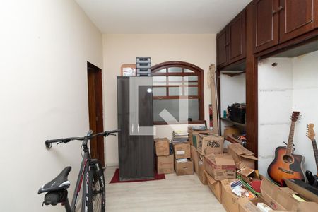 Casa à venda com 208m², 5 quartos e 2 vagas Casa à venda com 208m², 5 quartos e 2 vagasQuarto 3