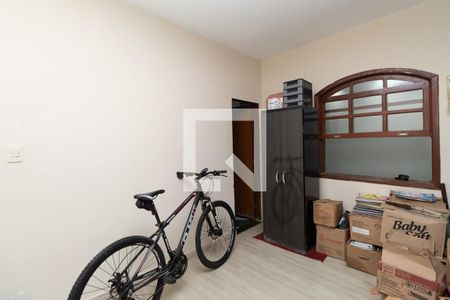 Casa à venda com 208m², 5 quartos e 2 vagas Casa à venda com 208m², 5 quartos e 2 vagasQuarto 3