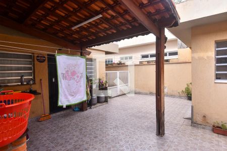 Casa à venda com 189m², 3 quartos e 5 vagas Casa à venda com 189m², 3 quartos e 5 vagasQuintal