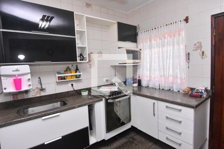 Casa à venda com 189m², 3 quartos e 5 vagas Casa à venda com 189m², 3 quartos e 5 vagasCozinha