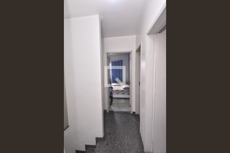 Casa à venda com 189m², 3 quartos e 5 vagas Casa à venda com 189m², 3 quartos e 5 vagasCorredor