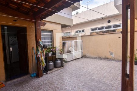 Casa à venda com 189m², 3 quartos e 5 vagas Casa à venda com 189m², 3 quartos e 5 vagasQuintal