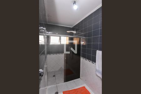 Casa à venda com 189m², 3 quartos e 5 vagas Casa à venda com 189m², 3 quartos e 5 vagasBanheiro Corredor