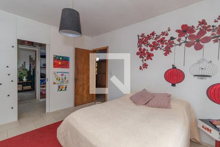 Casa à venda com 260m², 4 quartos e 3 vagas Casa à venda com 260m², 4 quartos e 3 vagasQuarto 3 - Suíte