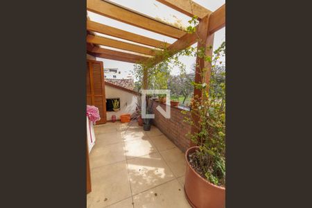 Casa à venda com 260m², 4 quartos e 3 vagas Casa à venda com 260m², 4 quartos e 3 vagasVaranda da Sala