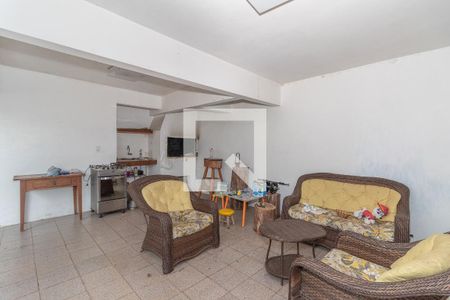 Casa à venda com 260m², 4 quartos e 3 vagas Casa à venda com 260m², 4 quartos e 3 vagasÁrea comum - Churrasqueira