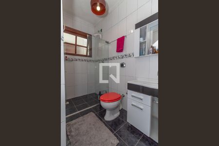 Casa à venda com 260m², 4 quartos e 3 vagas Casa à venda com 260m², 4 quartos e 3 vagasBanheiro da Suíte 2