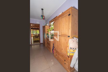 Casa à venda com 260m², 4 quartos e 3 vagas Casa à venda com 260m², 4 quartos e 3 vagasCorredor