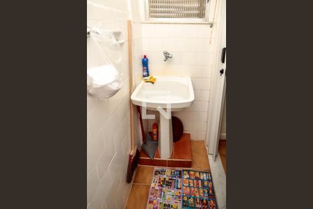 Apartamento à venda com 64m², 2 quartos e 1 vaga Apartamento à venda com 64m², 2 quartos e 1 vagaBanheiro de Serviço