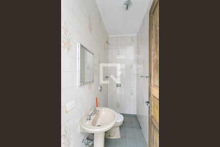 Casa à venda com 120m², 2 quartos e 1 vaga Casa à venda com 120m², 2 quartos e 1 vagaBanheiro de Serviço