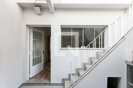 Casa à venda com 120m², 2 quartos e 1 vaga Casa à venda com 120m², 2 quartos e 1 vagaQuintal