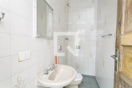 Casa à venda com 120m², 2 quartos e 1 vaga Casa à venda com 120m², 2 quartos e 1 vagaBanheiro de Serviço