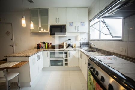 Apartamento à venda com 140m², 3 quartos e 2 vagas Apartamento à venda com 140m², 3 quartos e 2 vagasCozinha - Armários