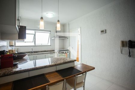 Apartamento à venda com 140m², 3 quartos e 2 vagas Apartamento à venda com 140m², 3 quartos e 2 vagasCozinha