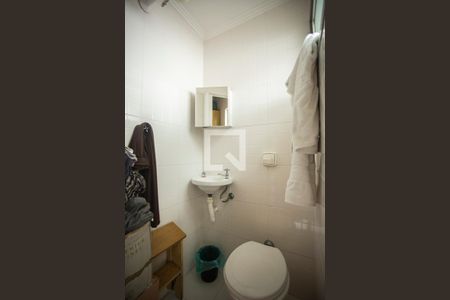 Apartamento à venda com 140m², 3 quartos e 2 vagas Apartamento à venda com 140m², 3 quartos e 2 vagasBanheiro de Serviço