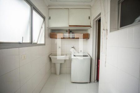 Apartamento à venda com 140m², 3 quartos e 2 vagas Apartamento à venda com 140m², 3 quartos e 2 vagasÁrea de Serviço