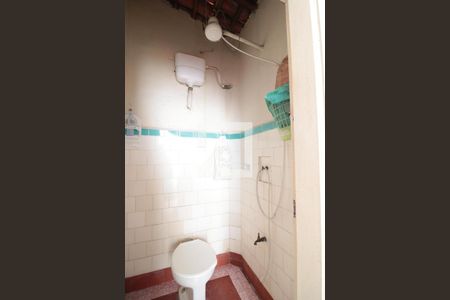 Casa à venda com 210m², 3 quartos e 4 vagasBanheiro de Serviço