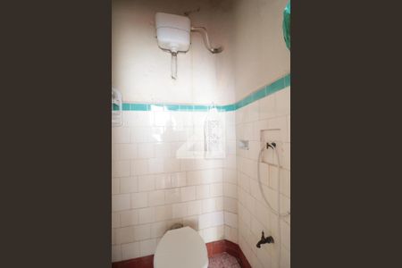 Casa à venda com 210m², 3 quartos e 4 vagasBanheiro de Serviço