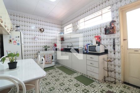 Casa à venda com 210m², 3 quartos e 4 vagasCozinha 