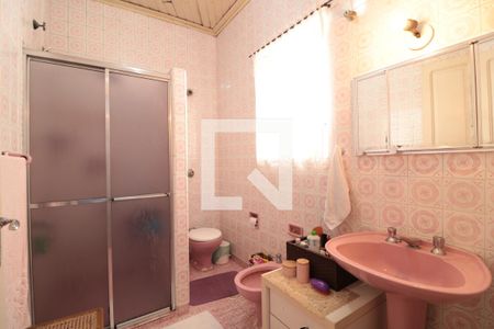 Casa à venda com 210m², 3 quartos e 4 vagasBanheiro