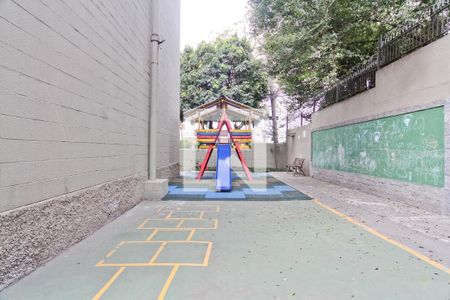 Apartamento à venda com 73m², 2 quartos e 1 vagaÁrea Comum - Playground