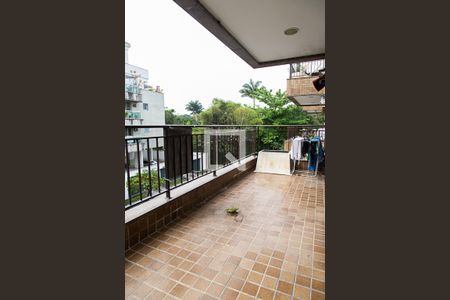 Apartamento à venda com 100m², 2 quartos e 2 vagas Apartamento à venda com 100m², 2 quartos e 2 vagasVaranda