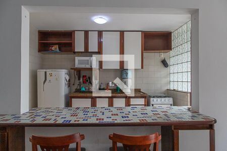 Apartamento à venda com 100m², 2 quartos e 2 vagas Apartamento à venda com 100m², 2 quartos e 2 vagasCozinha