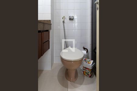 Apartamento à venda com 100m², 2 quartos e 2 vagas Apartamento à venda com 100m², 2 quartos e 2 vagasBanheiro da suíte